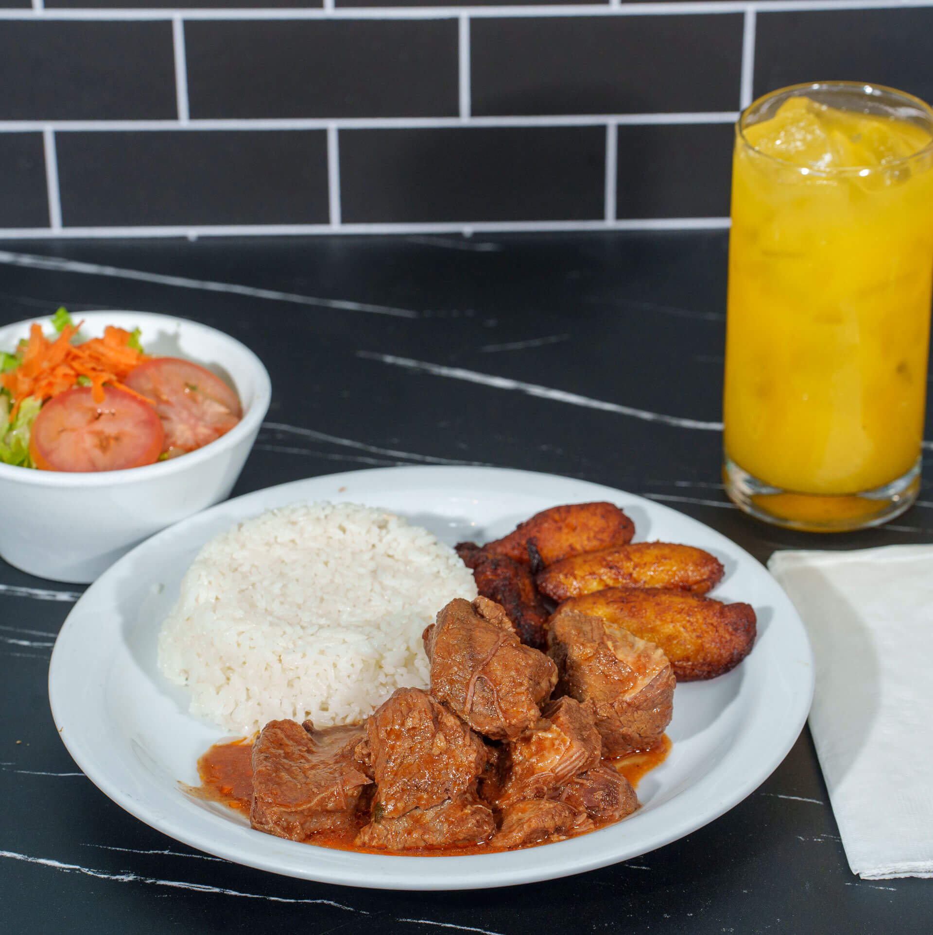 hermanos restaurant